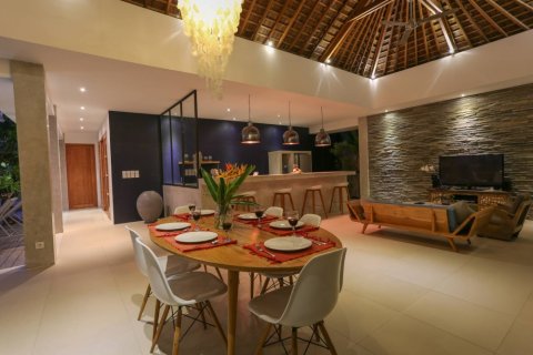 2 bedrooms Villa in Badung, Indonesia No. 12002 21