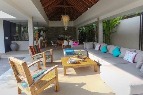 2 bedrooms Villa in Badung, Indonesia No. 12002 6