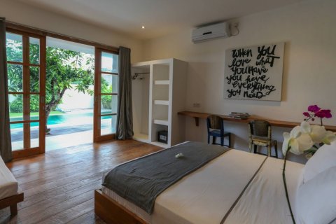 2 bedrooms Villa in Badung, Indonesia No. 12002 15