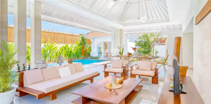 3 bedrooms Villa in Kerobokan, Badung, Indonesia No. 12000
