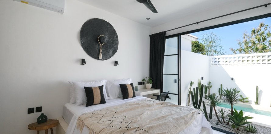 Studio Villa in Badung, Indonesia No. 13676