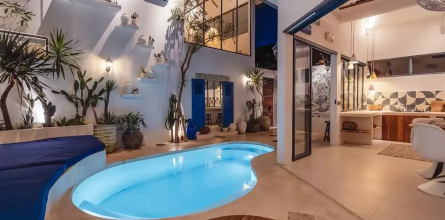 3 bedrooms Villa in Canggu, Badung, Indonesia No. 10905