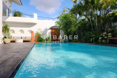 3 bedrooms Villa in Tibubeneng, Badung, Indonesia No. 11874 9