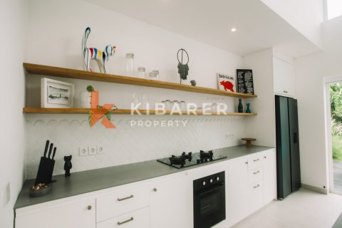 3 bedrooms Villa in Tibubeneng, Badung, Indonesia No. 11874 7