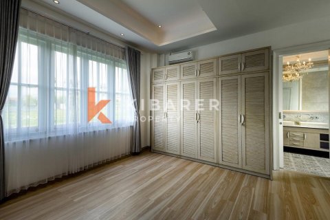4 bedrooms Villa in Tibubeneng, Badung, Indonesia No. 11901 11