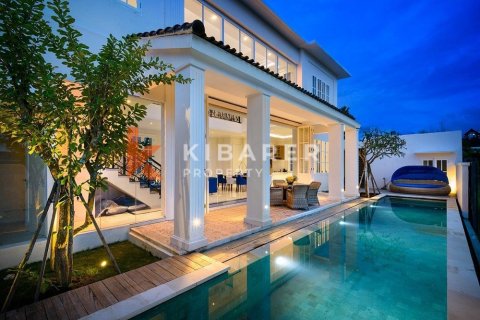 4 bedrooms Villa in Tibubeneng, Badung, Indonesia No. 11901 8