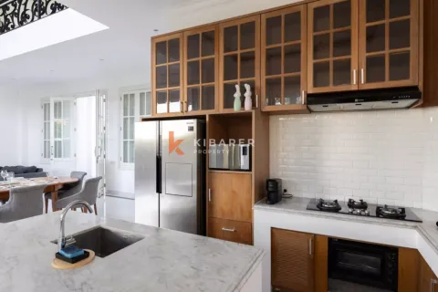 Вилла с 4 спальнями в Tibubeneng, Бадунг, Индонезия № 11901 3