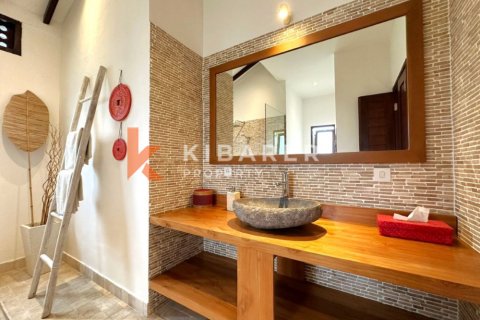 4 bedrooms Villa in Tibubeneng, Badung, Indonesia No. 11899 24