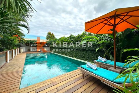 4 bedrooms Villa in Tibubeneng, Badung, Indonesia No. 11899 26