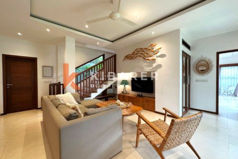 4 bedrooms Villa in Tibubeneng, Badung, Indonesia No. 11899 5