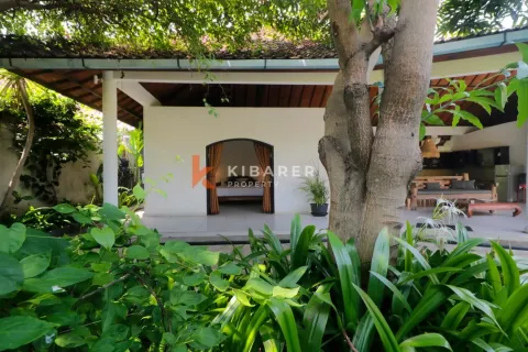 3 bedrooms Villa in Seminyak, Badung, Indonesia No. 11904 4