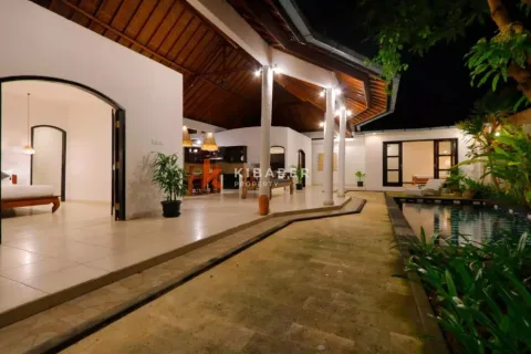 3 bedrooms Villa in Seminyak, Badung, Indonesia No. 11904 29