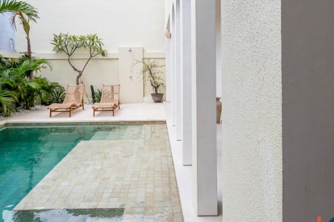 2 bedrooms Villa in Denpasar, Indonesia No. 11199 2