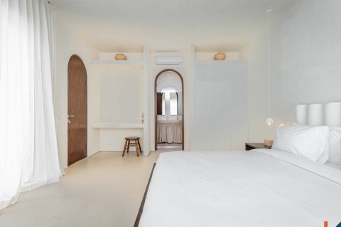 2 bedrooms Villa in Denpasar, Indonesia No. 11199 12