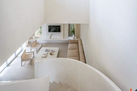 2 bedrooms Villa in Denpasar, Indonesia No. 11199 8