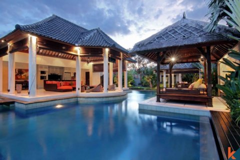 Вилла с 4 спальнями в Seminyak, Бадунг, Индонезия № 11659 12
