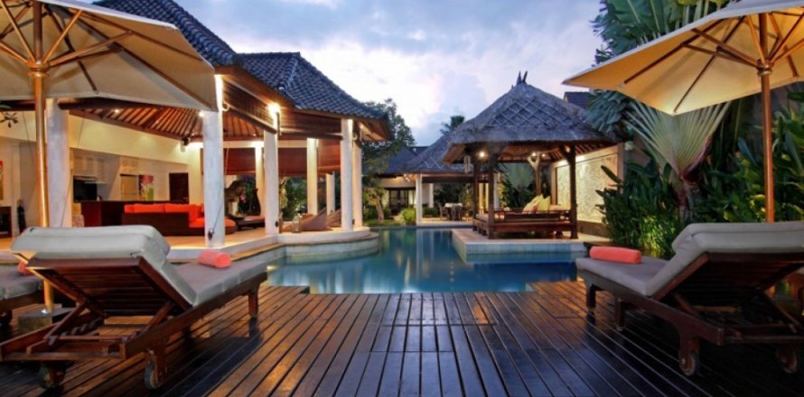 Вилла с 4 спальнями в Seminyak, Бадунг, Индонезия № 11659