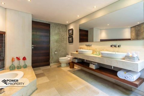 3 bedrooms Villa in Seminyak, Badung,  No. 195 16