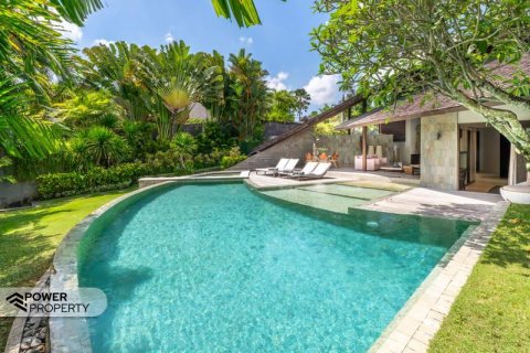 3 bedrooms Villa in Seminyak, Badung,  No. 195 6