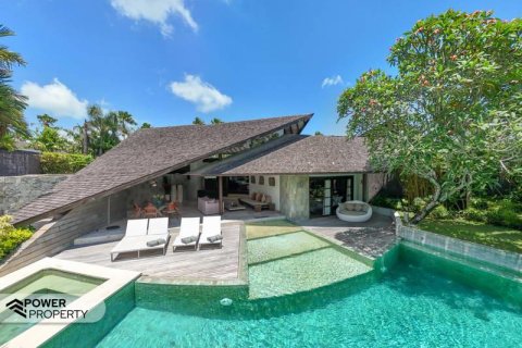3 bedrooms Villa in Seminyak, Badung,  No. 195 7