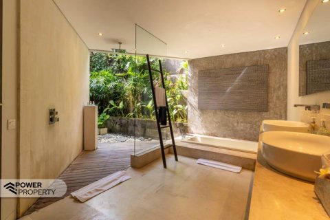 3 bedrooms Villa in Seminyak, Badung,  No. 195 10