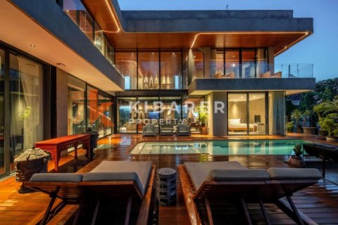 5 bedrooms Villa in Tibubeneng, Badung, Indonesia No. 12300 5