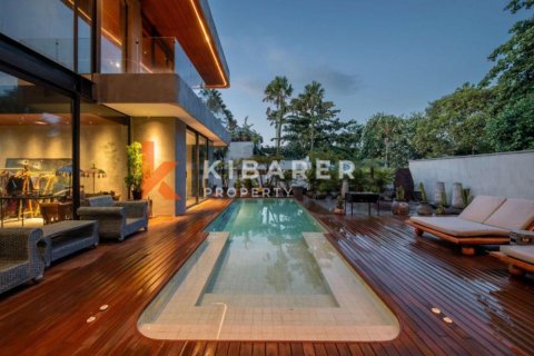 5 bedrooms Villa in Tibubeneng, Badung, Indonesia No. 12300 4