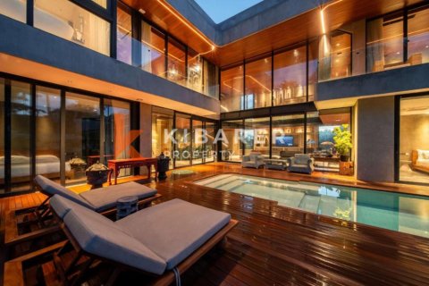 5 bedrooms Villa in Tibubeneng, Badung, Indonesia No. 12300 6