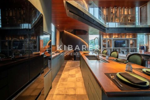 5 bedrooms Villa in Tibubeneng, Badung, Indonesia No. 12300 13