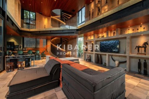5 bedrooms Villa in Tibubeneng, Badung, Indonesia No. 12300 11