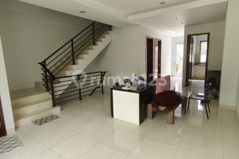4 bedrooms House in Kembangan, Jakarta, No. 6501 15