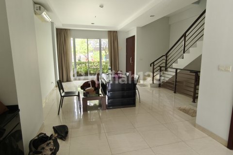4 bedrooms House in Kembangan, Jakarta, No. 6501 19
