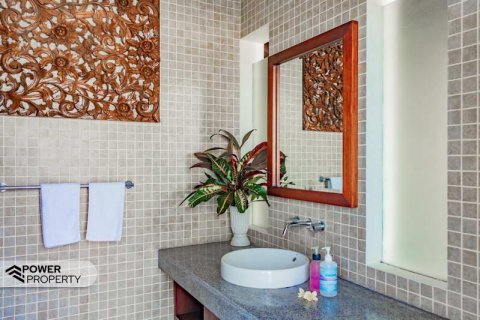 6 bedrooms Villa in Jimbaran, Badung, Indonesia No. 13578 18