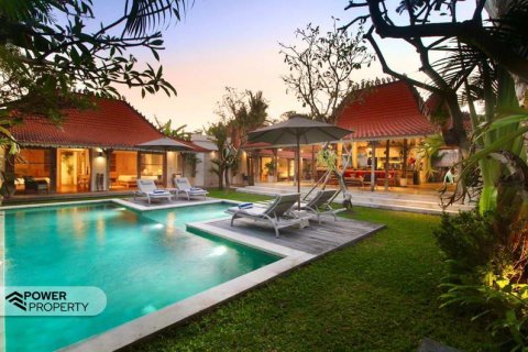 4 bedrooms Villa in Canggu, Badung, Indonesia No. 13577