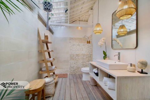 4 bedrooms Villa in Canggu, Badung, Indonesia No. 13577 5
