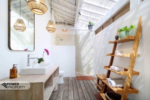 4 bedrooms Villa in Canggu, Badung, Indonesia No. 13577 4