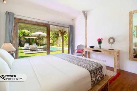 4 bedrooms Villa in Canggu, Badung, Indonesia No. 13577 18