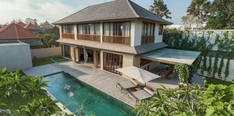 4 bedrooms Villa in Munggu, Mengwi, Badung, Indonesia No. 10837