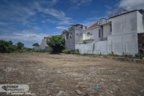 Земельный участок 500м2 в Seminyak, Бадунг, № 9543 5