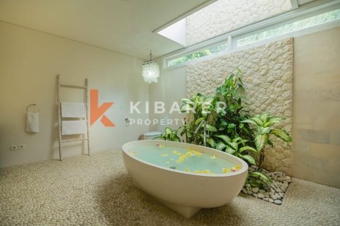 3 bedrooms Villa in Tibubeneng, Badung, Indonesia No. 13072 8
