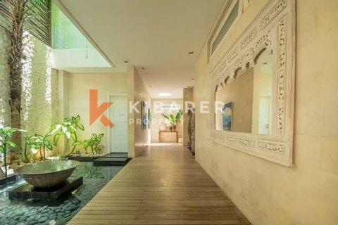 3 bedrooms Villa in Tibubeneng, Badung, Indonesia No. 13072 4