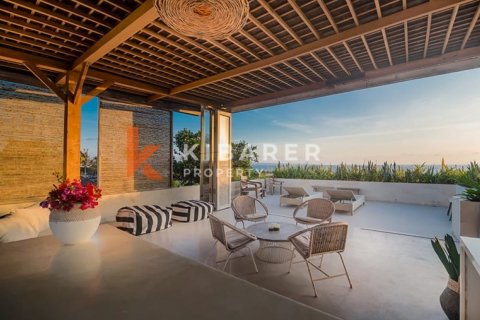 3 bedrooms Villa in Tibubeneng, Badung, Indonesia No. 13072 11