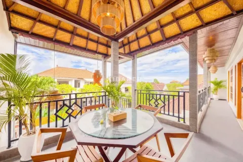3 bedrooms Villa in Tibubeneng, Badung, Indonesia No. 12196 10