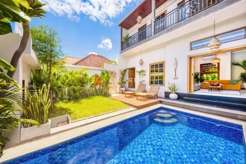 3 bedrooms Villa in Tibubeneng, Badung, Indonesia No. 12196