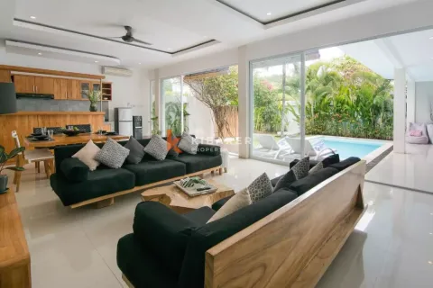 3 bedrooms Villa in Tibubeneng, Badung, Indonesia No. 12198 8