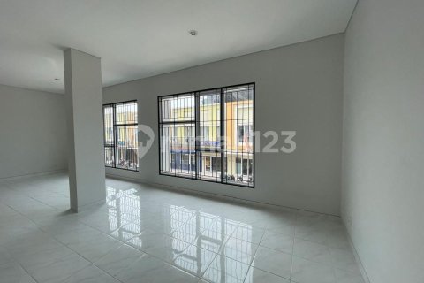 162m2 Shop in Tangerang,  No. 9221 7
