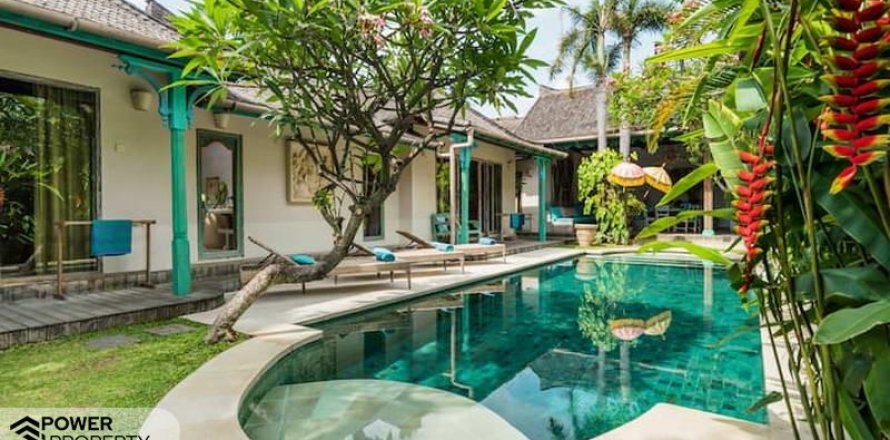 Вилла с 3 спальнями в Seminyak, Бадунг,  № 9225