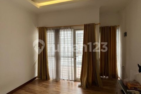 3 bedrooms House in Grogol Petamburan, Jakarta, Indonesia No. 13461