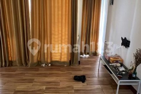 3 bedrooms House in Grogol Petamburan, Jakarta, Indonesia No. 13461 2