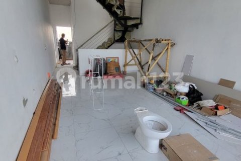 3 bedrooms House in Jakarta, Indonesia No. 13463 13